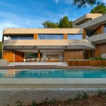 Современный дом на склоне в Испании [video] — Полезная информация